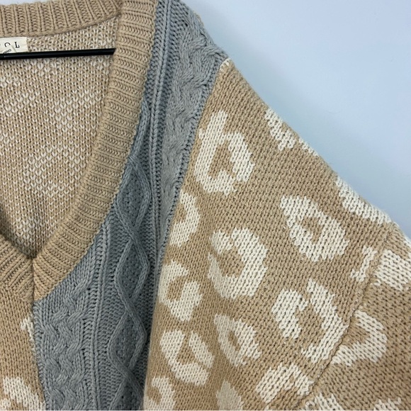 POL Leapard Print/Color Block Cable Knit Deep V-neck Oversized Sweater Size M - Picture 5 of 13